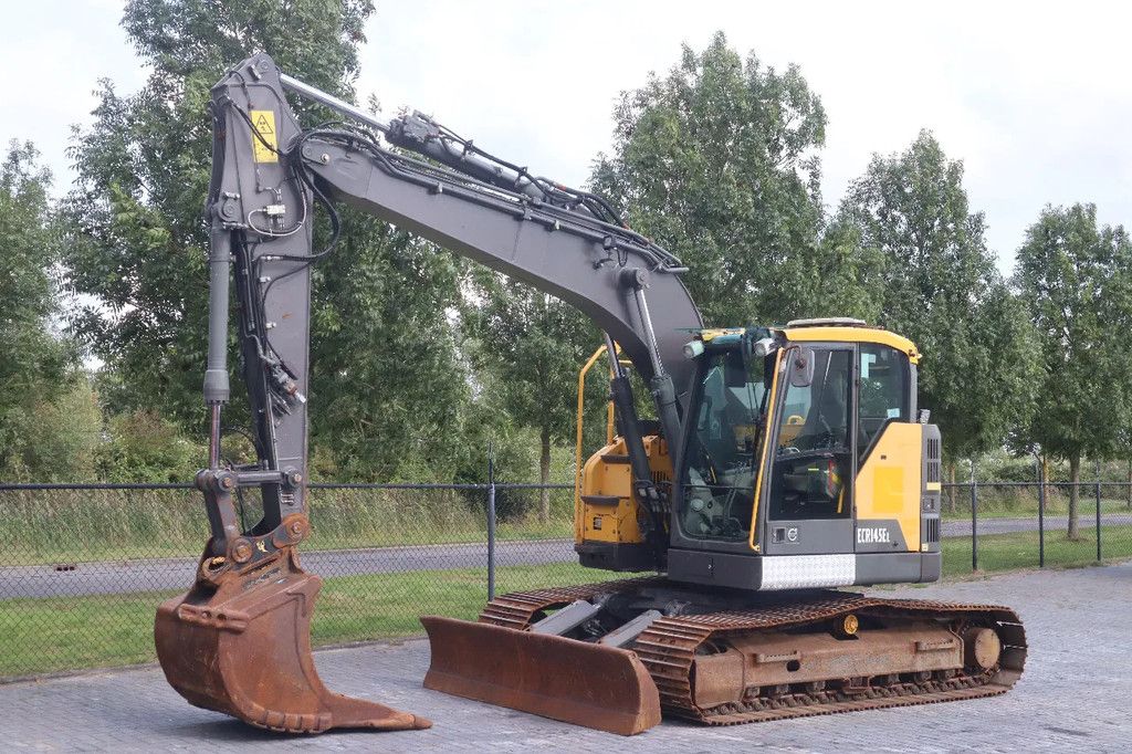 Volvo ECR 145 EL | ECR145 | QUICK COUPLER | BUCKET | GOOD UNDERCARRIAGE