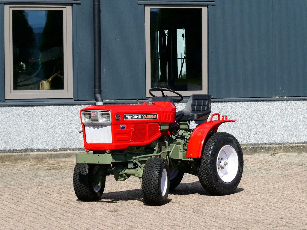 Yanmar YM1301 4wd / 224 Draaiuren / Gazonbanden