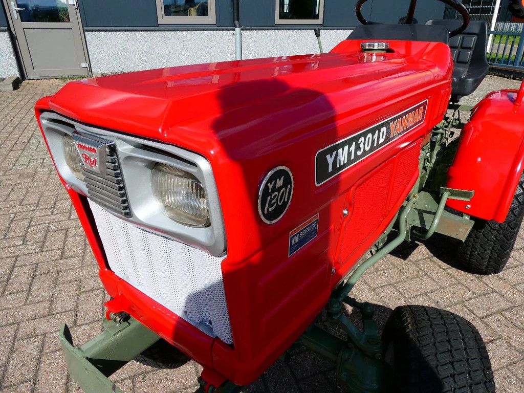 Yanmar YM1301 4wd / 224 Draaiuren / Gazonbanden