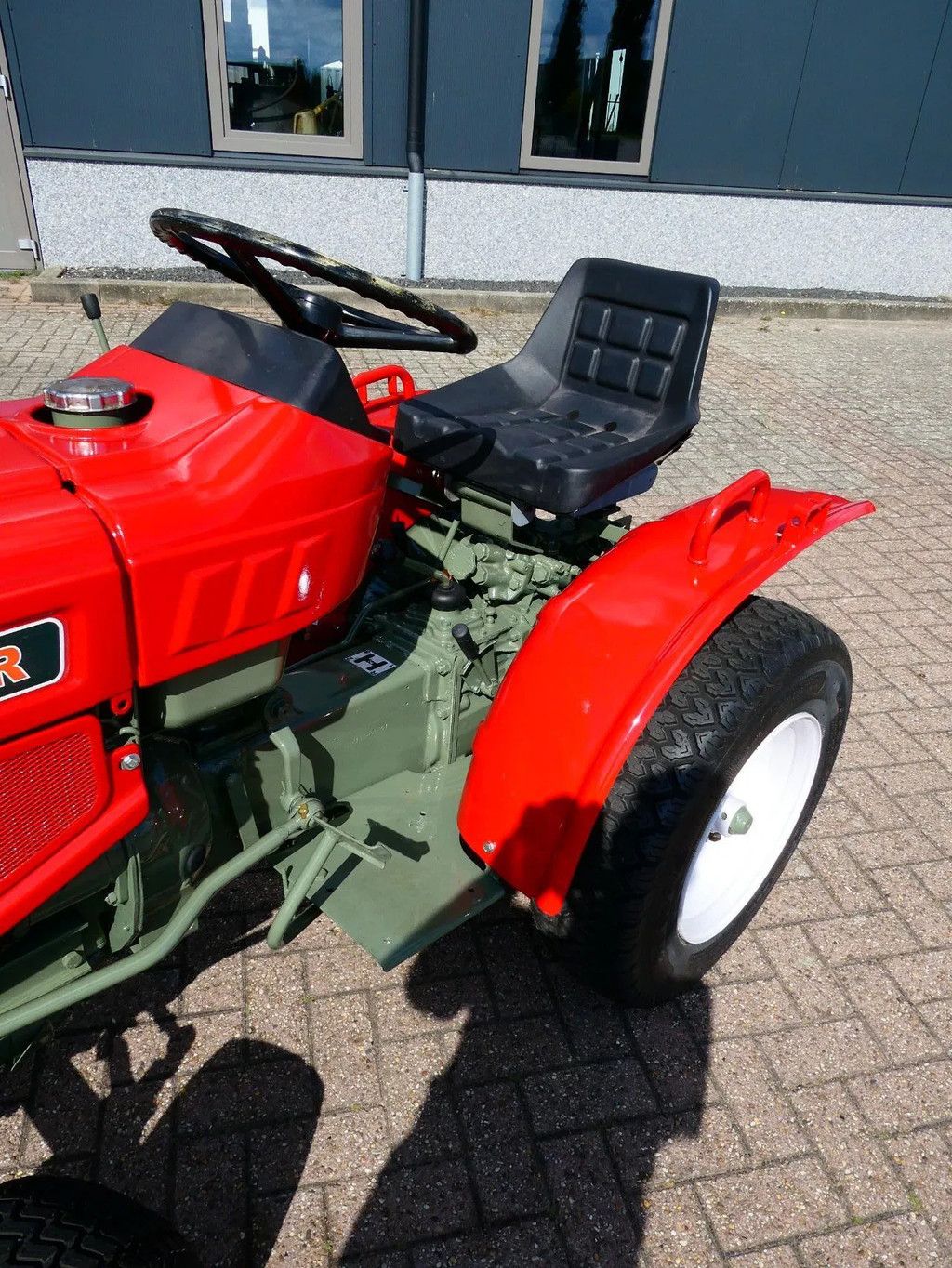 Yanmar YM1301 4wd / 224 Draaiuren / Gazonbanden