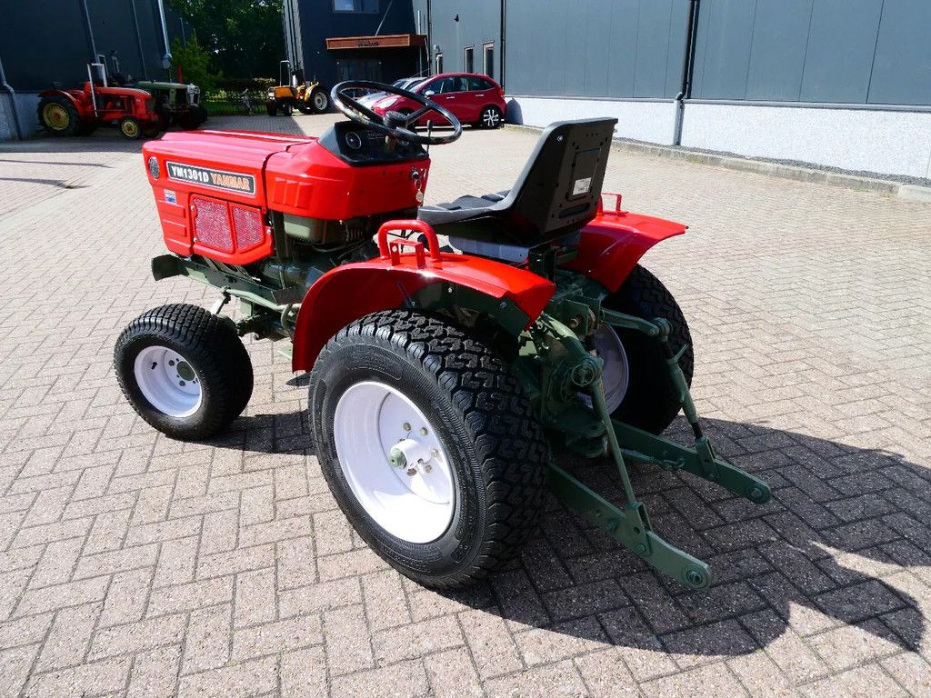 Yanmar YM1301 4wd / 224 Draaiuren / Gazonbanden