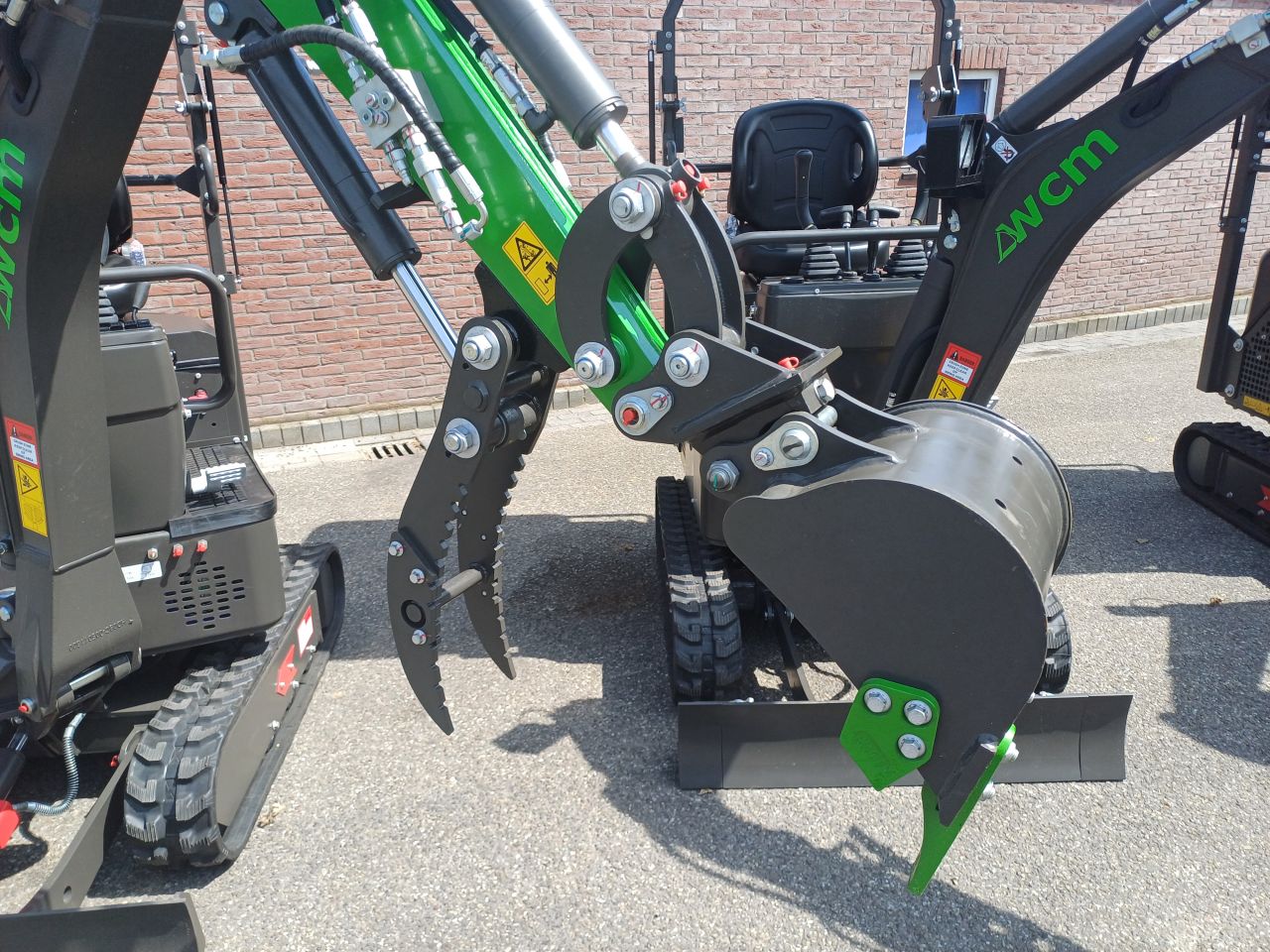 Nieuwe minigraver WCM CTX8010 uit voorraad leverbaar