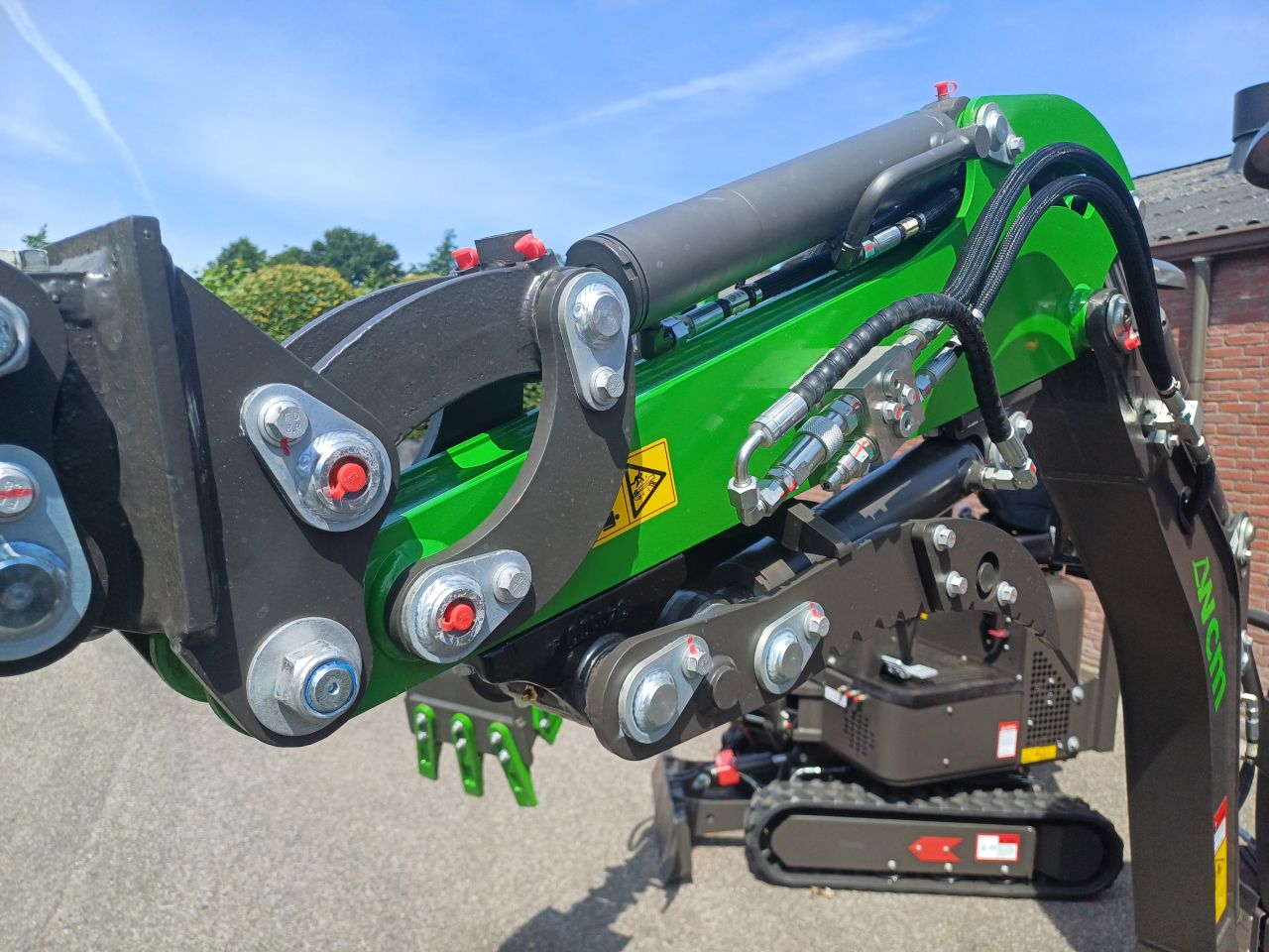 Nieuwe minigraver WCM CTX8010 uit voorraad leverbaar
