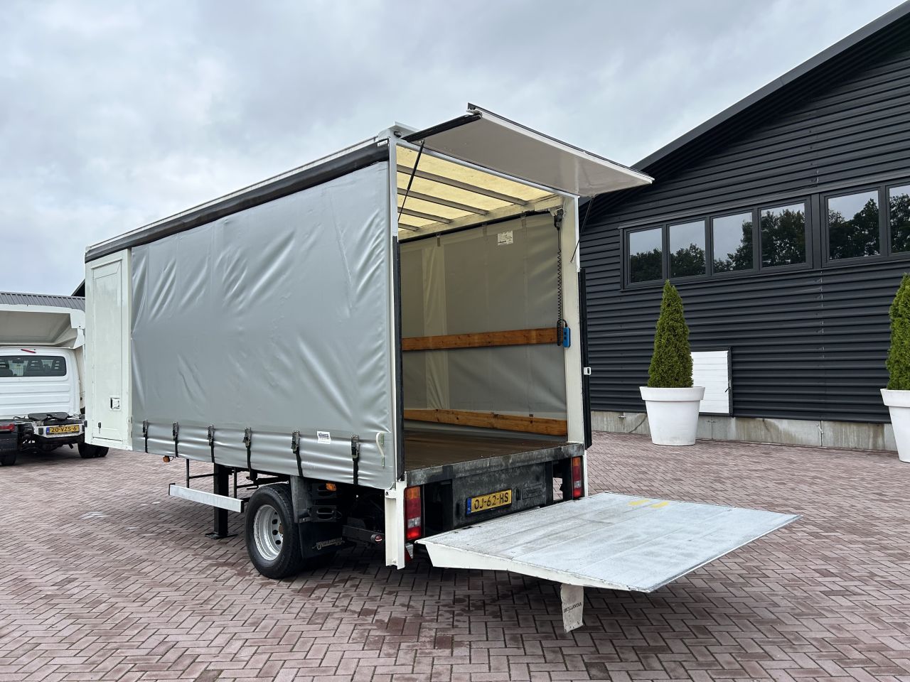 Be oplegger 7.5 ton schuifzeilen en 1500 kg laadklep