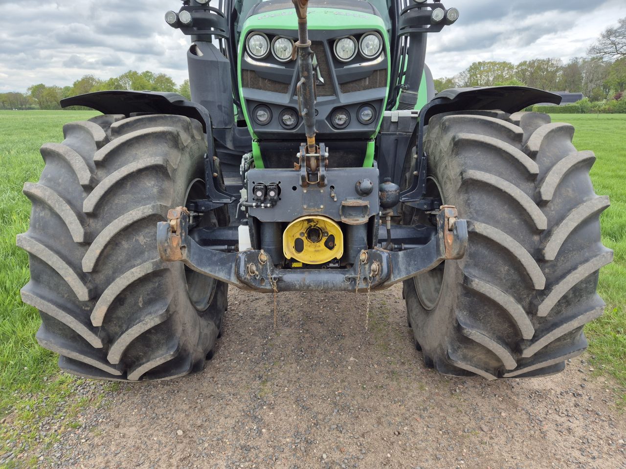 Deutz Fahr 6180 TTV met fronthef en PTO