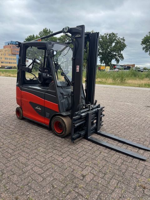 Linde E30HL-01/600 (2016) elektrische heftruck vorkenversteller