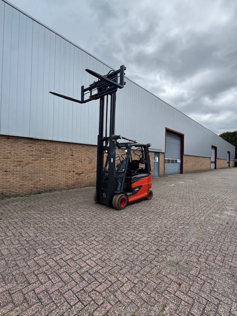 Linde E30HL-01/600 (2016) elektrische heftruck vorkenversteller