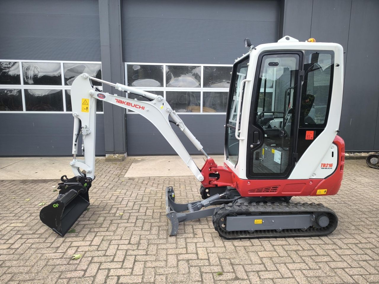 TAKEUCHI TB216