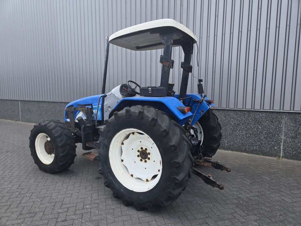 New Holland TL90A 4WD with Loader