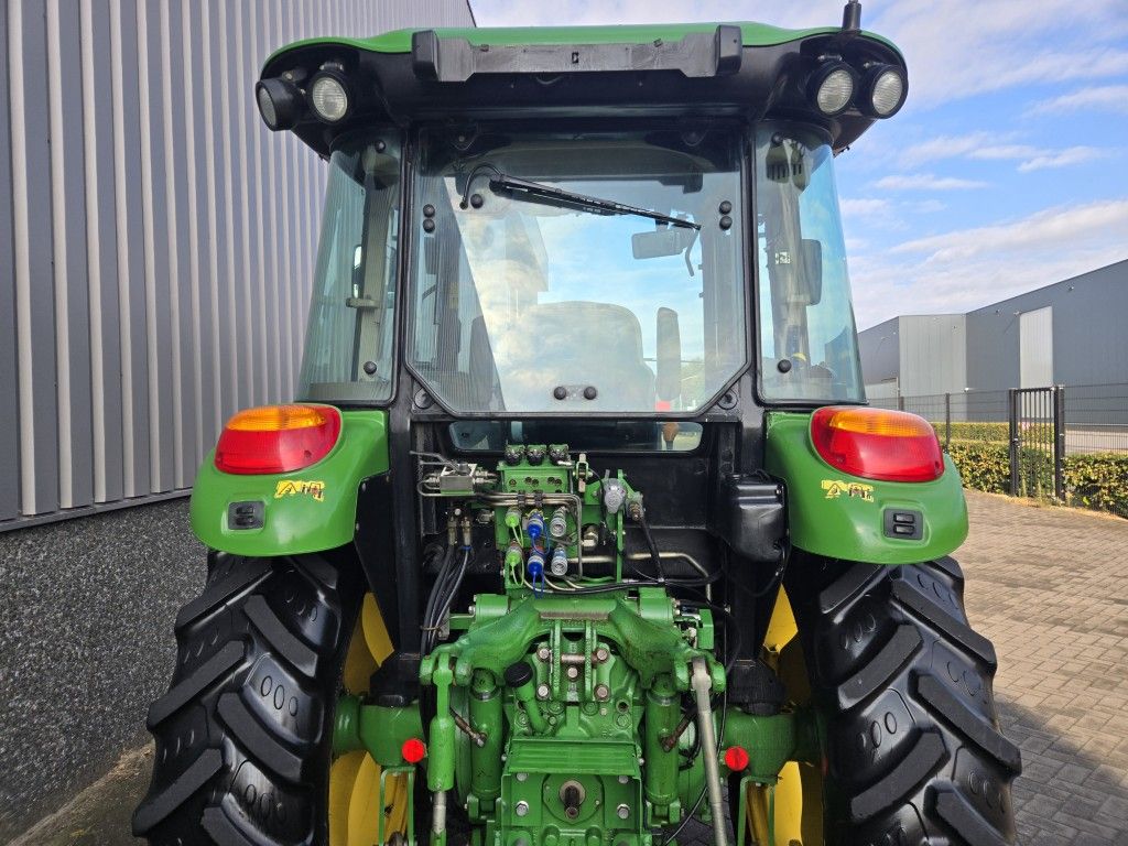2015 John Deere 5100M with Frontlinkage and PTO airconditioning