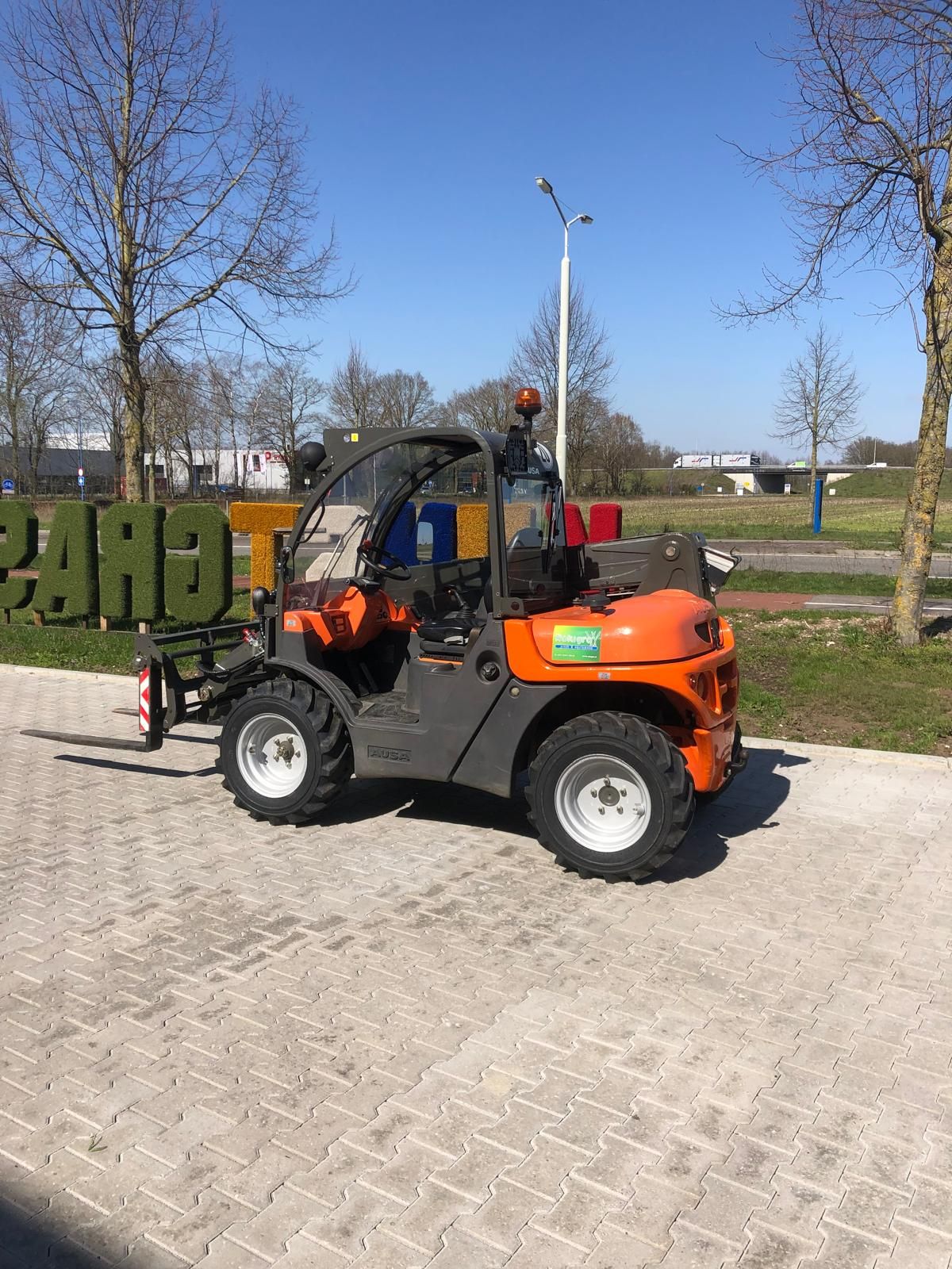 Ausa 144 H X4 verreiker (compact)