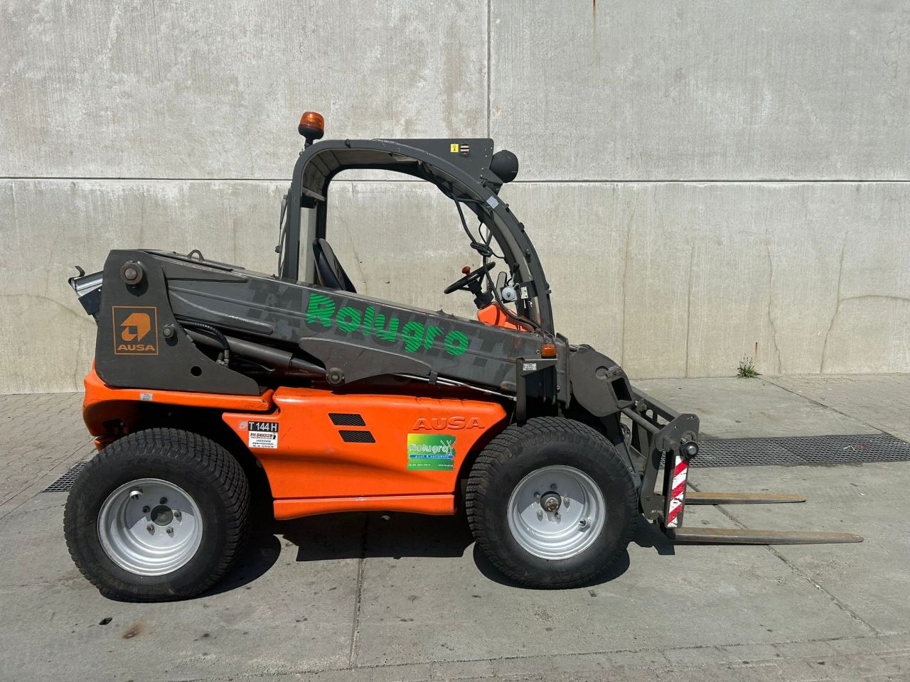 Ausa 144 H X4 verreiker (compact)