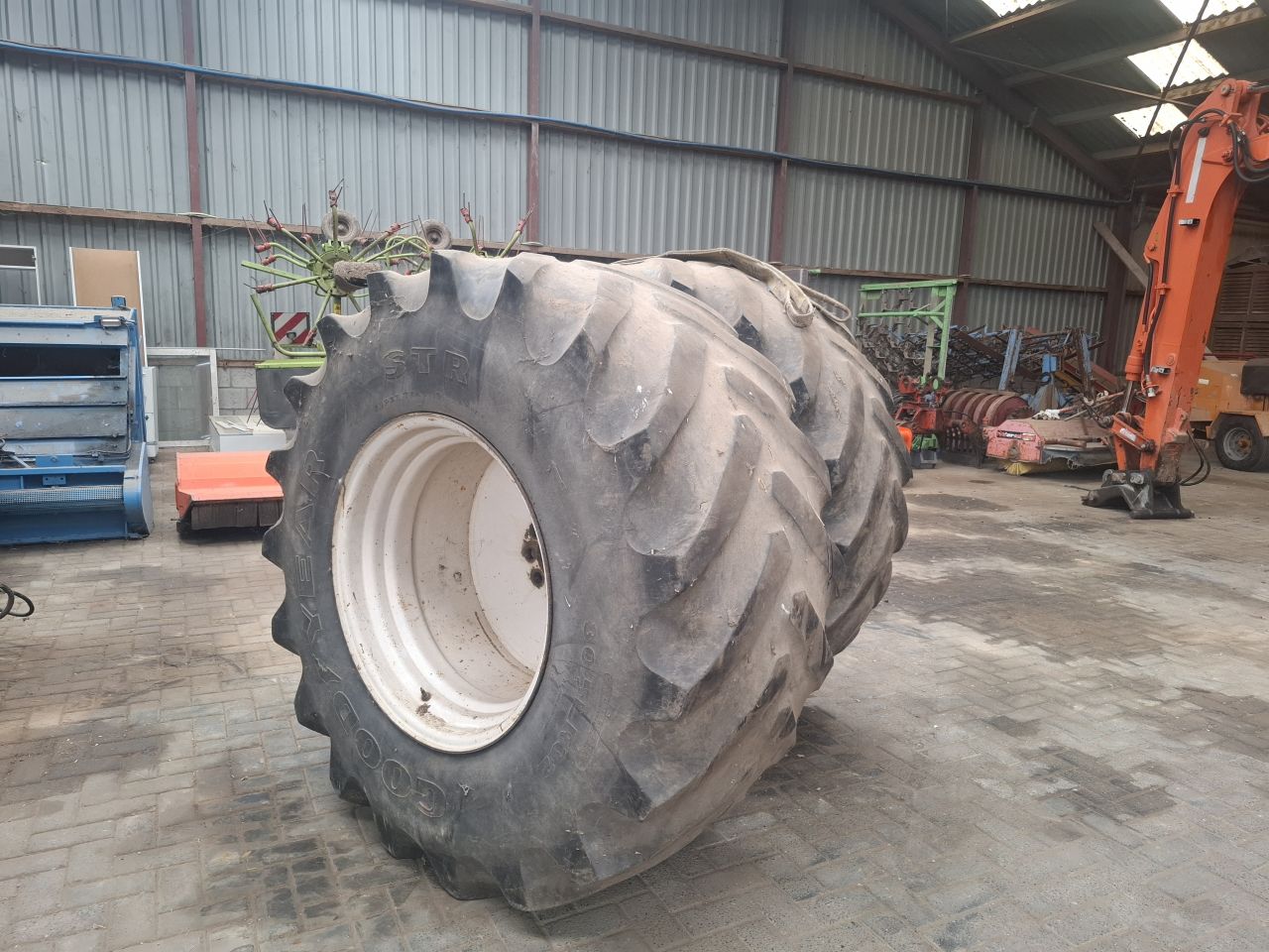 Goodyear Super Traction Radial