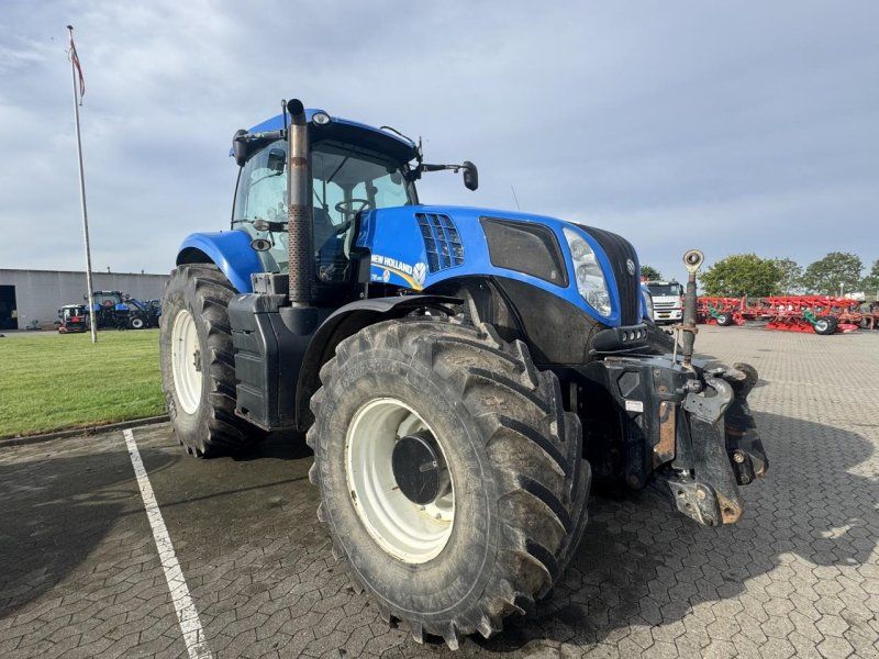 New Holland T8.390
