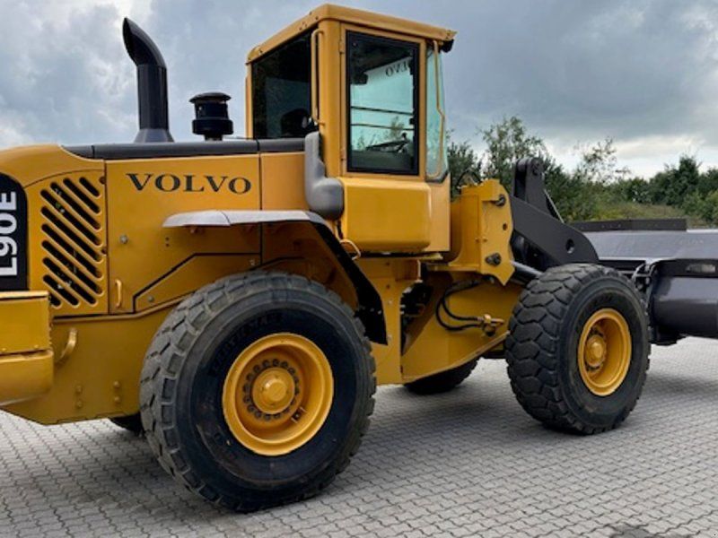 Volvo L 90 E