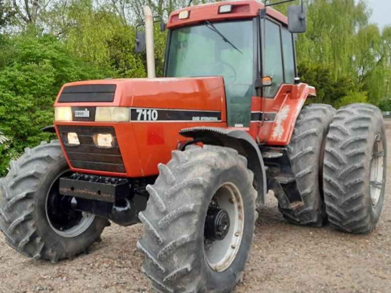 Case IH 7110 med tvillinghjul Magnum