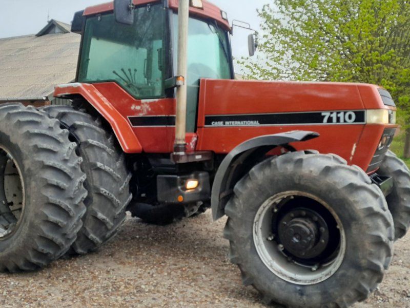 Case IH 7110 med tvillinghjul Magnum