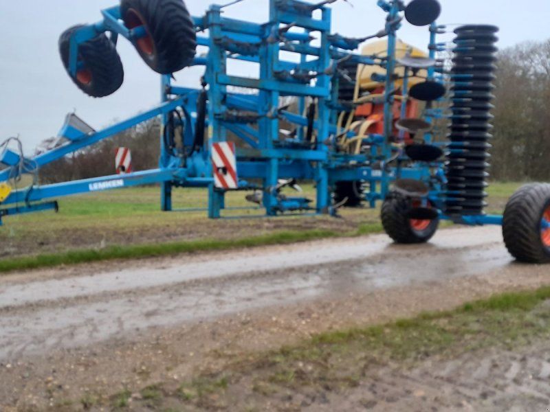 Lemken Thorit 9/500 med eldreven efterafgrødespreder Thorit 9 med fjedr