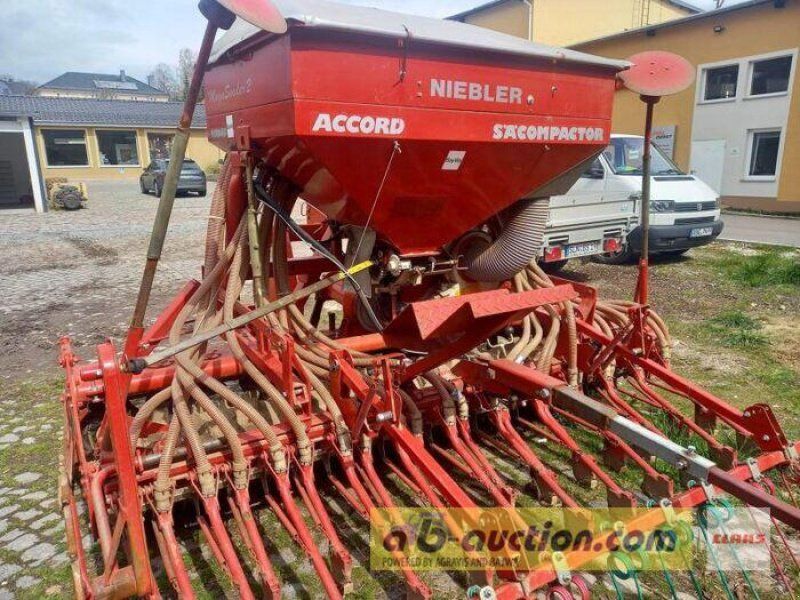 Kverneland GEBR. MEGA SEEDER 2