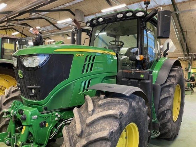 John Deere 6175R