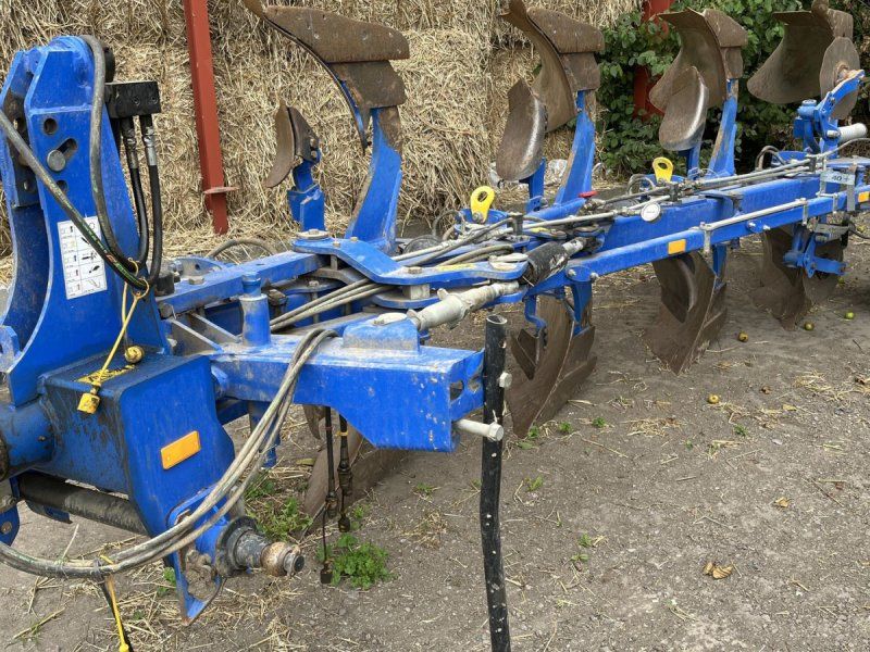 New Holland Plov 4 F.  PMV Variabel 30-50 cm.