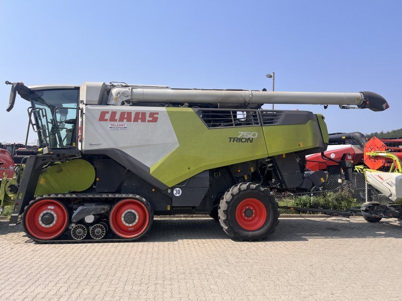 Claas TRION 750 TT