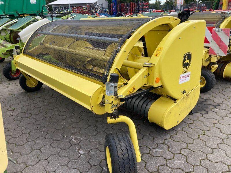 John Deere 639