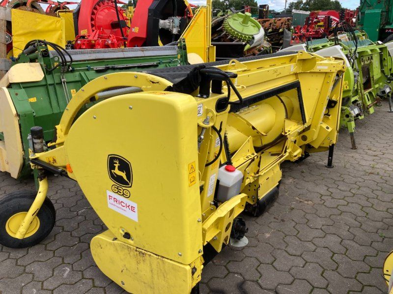 John Deere 639
