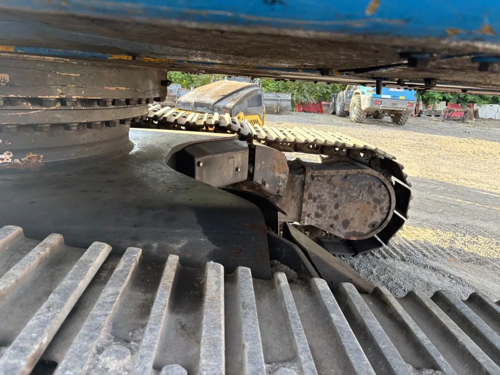 Komatsu PC490LC-11