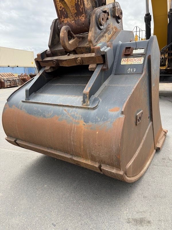 CAT 374 F L