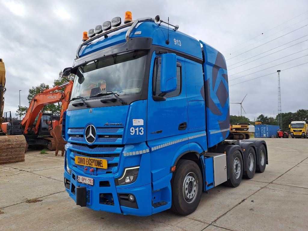 Mercedes-Benz Actros 4463 LS Giga (180Ton Push/Pull)