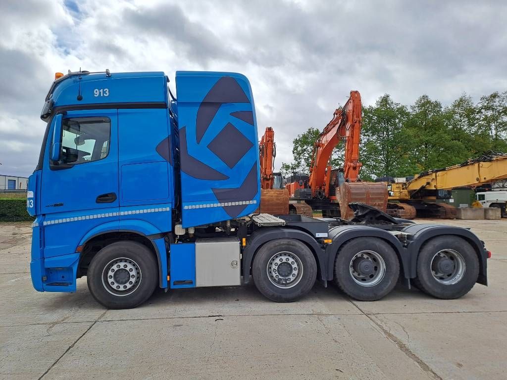 Mercedes-Benz Actros 4463 LS Giga (180Ton Push/Pull)