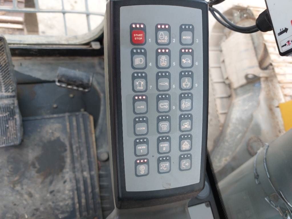 Liebherr R 936 LC