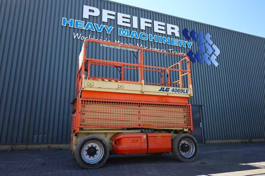 JLG 4069LE Electric, 14.2m Working Height, 360kg Capac