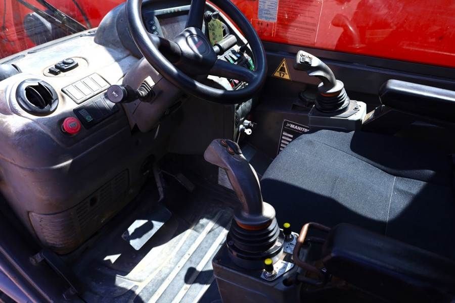 Manitou MRT3050 PRIVILEGE Diesel, 4x4 Drive And 4-Wheel St
