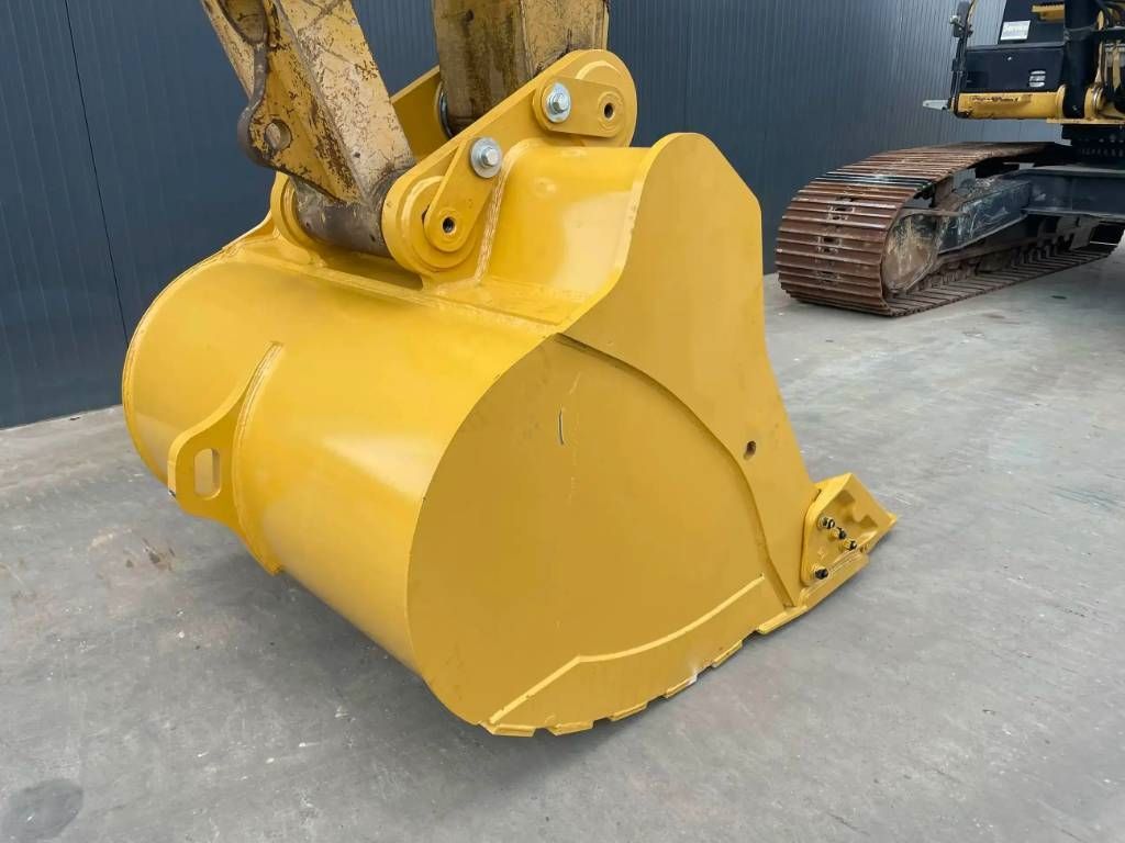 CAT 350 TB