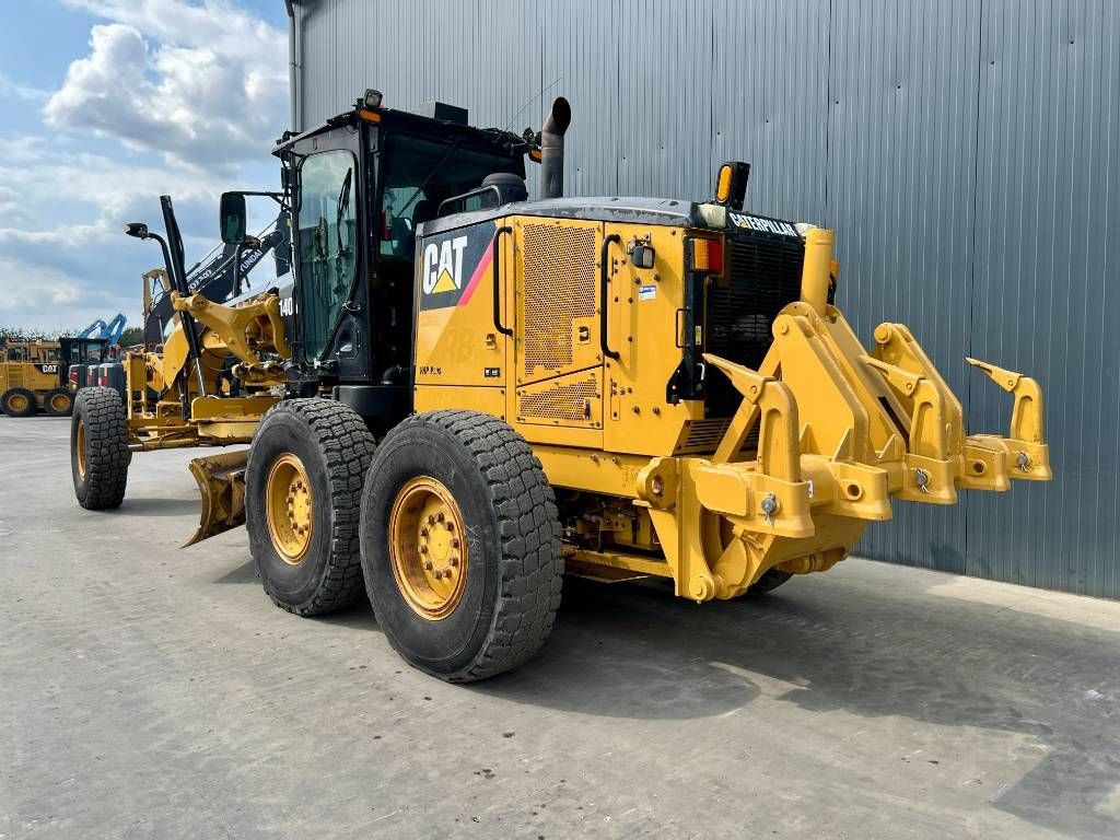 CAT 140M