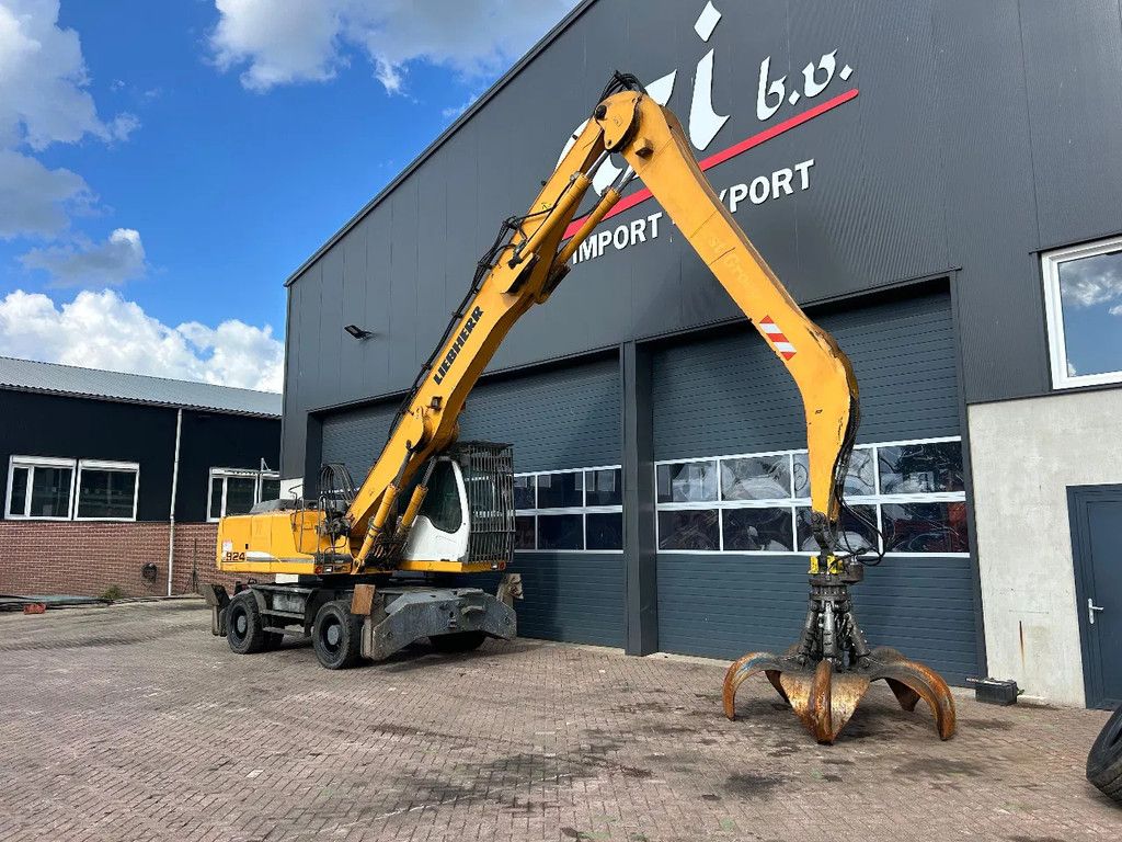Liebherr A924C
