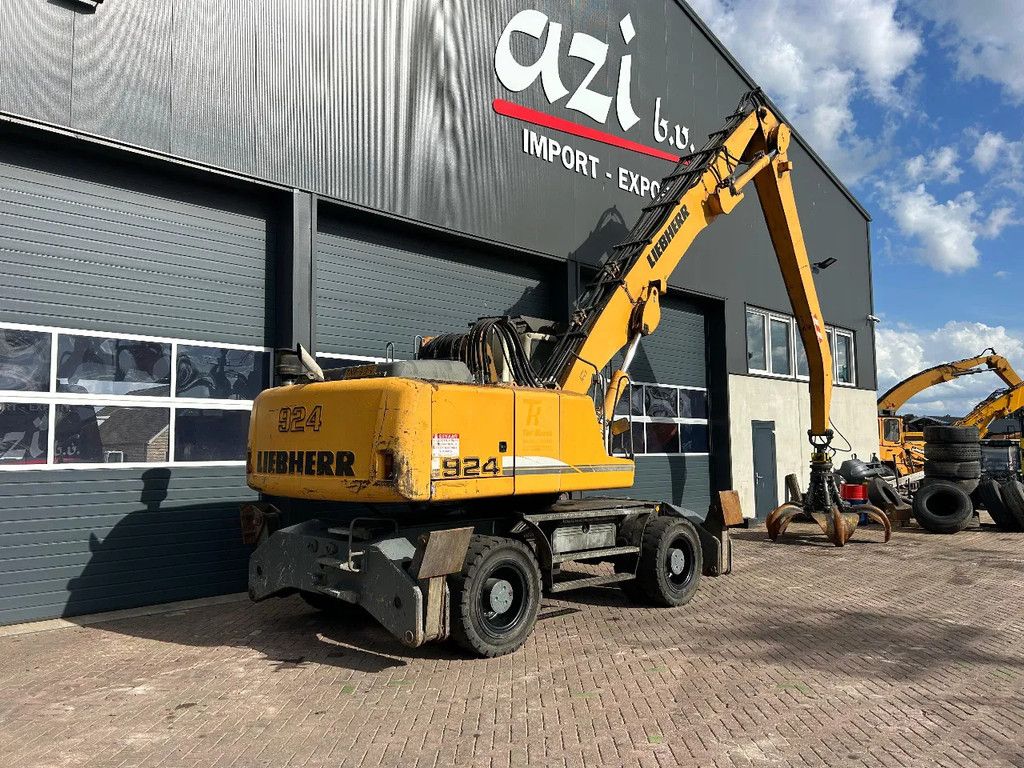 Liebherr A924C