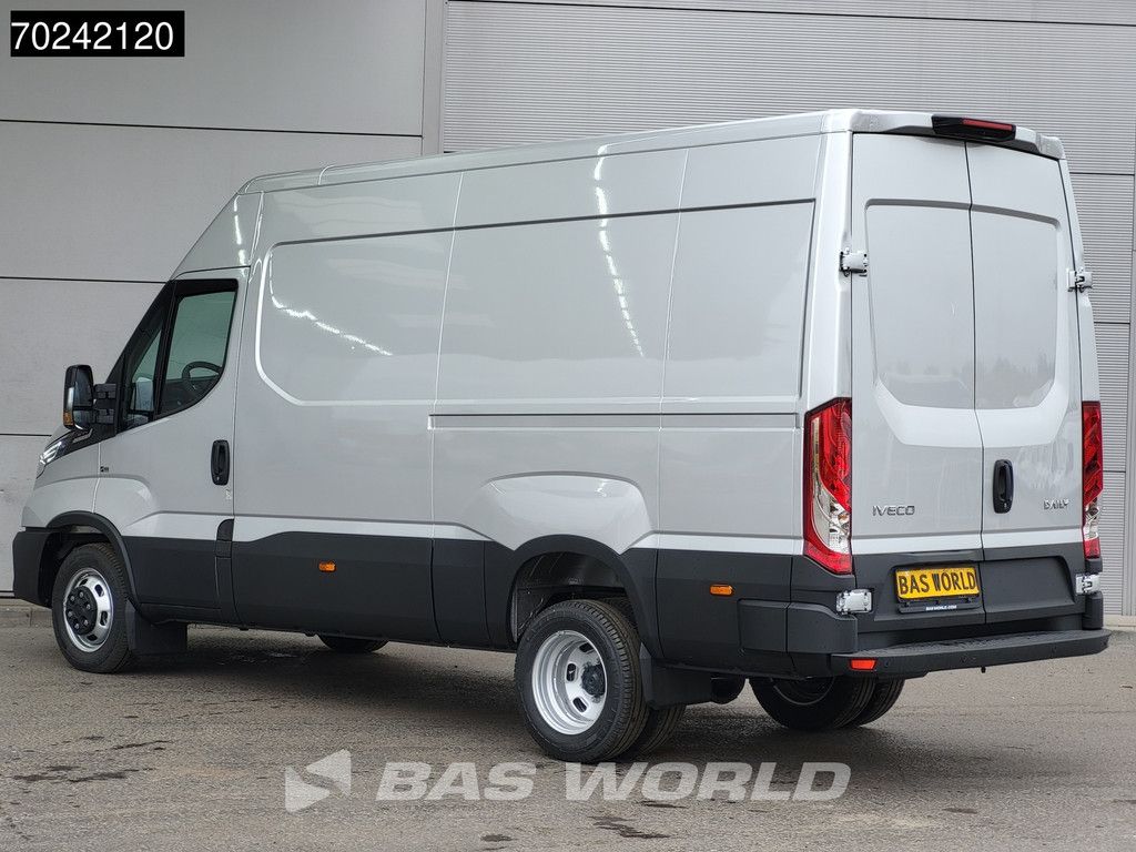 Iveco Daily 35C21 3.0L Automaat 210PK L2H2 Dubbellucht 3,5t Trekgewicht ACC Navi LED Airco Camera Euro6 L2 12m3 A/C