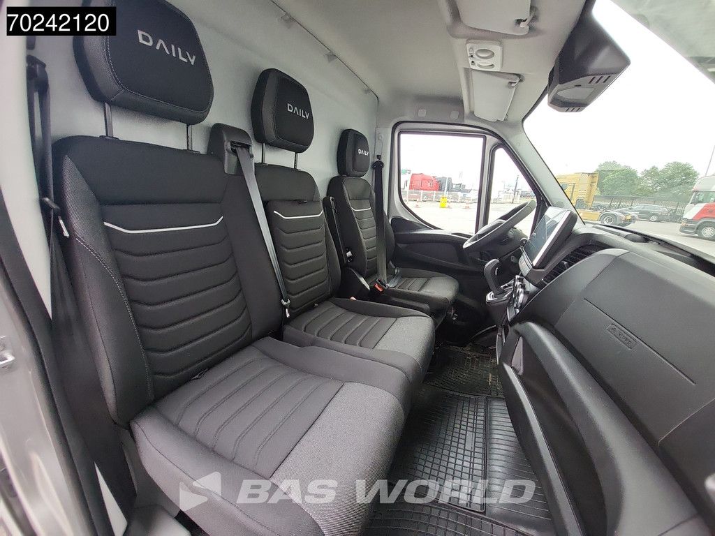 Iveco Daily 35C21 3.0L Automaat 210PK L2H2 Dubbellucht 3,5t Trekgewicht ACC Navi LED Airco Camera Euro6 L2 12m3 A/C