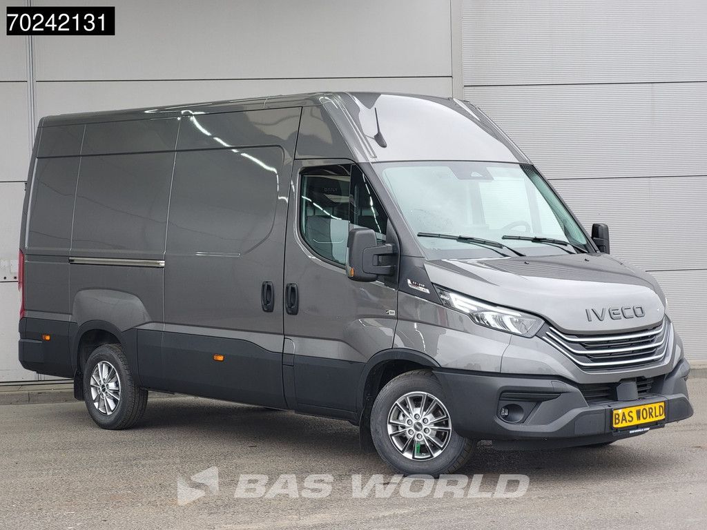 Iveco Daily 35S21 3.0L Automaat L2H2 210PK 2025-Model 3,5t Trekgewicht ACC LED Navi LM-Velgen Camera Euro6 L2 12m3 A/C