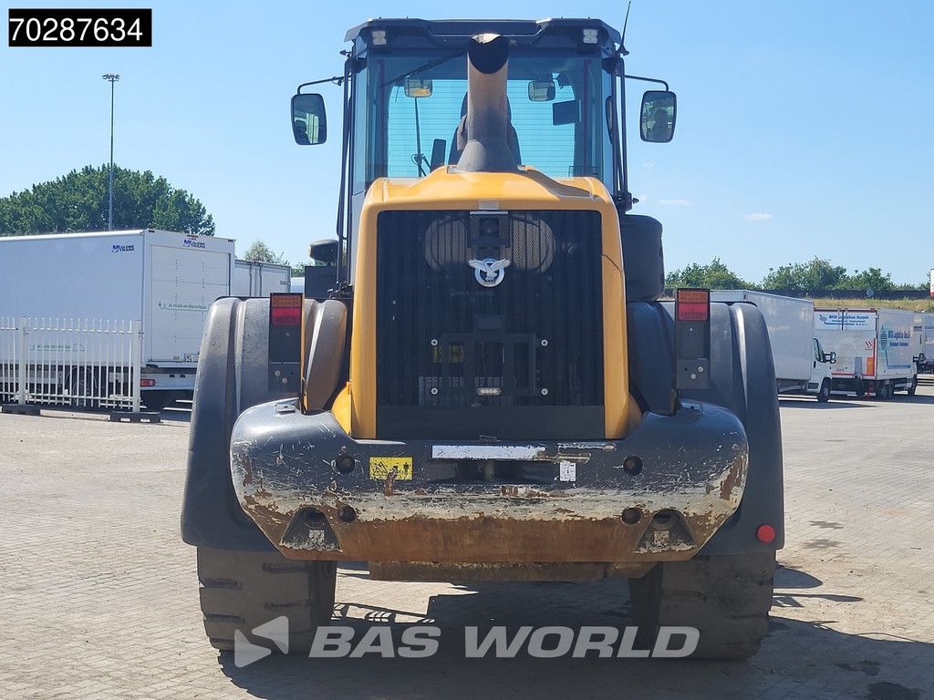 Case 821 G GERMAN MACHINE