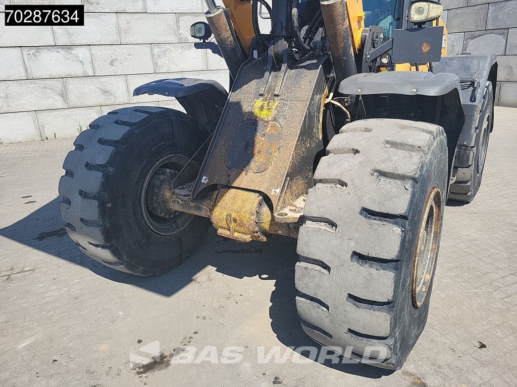 Case 821 G GERMAN MACHINE