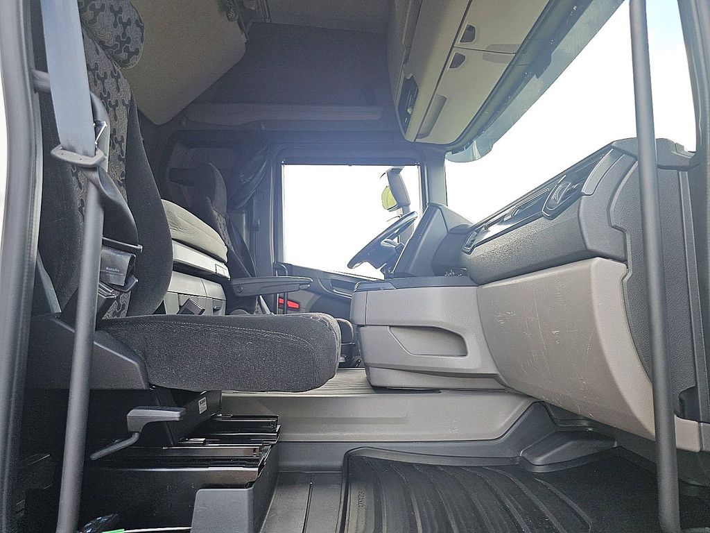 SCANIA R450 6x2*4