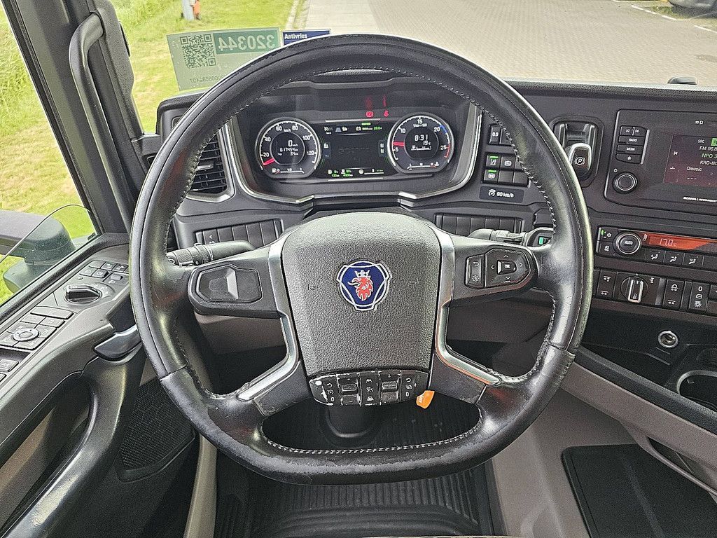SCANIA R450 6x2*4