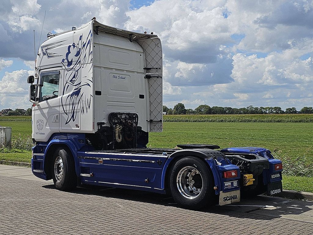 SCANIA R520 v8 show truck