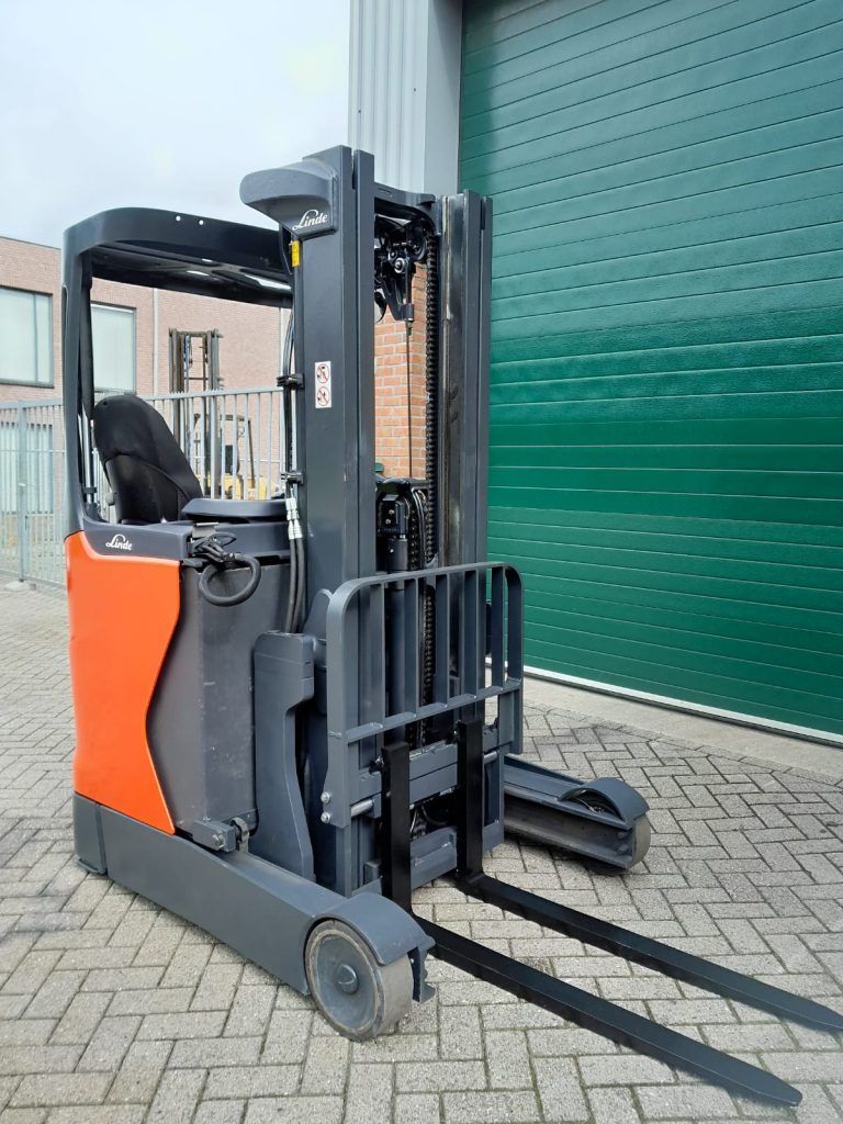 LINDE R10B-01 REACHTRUCK