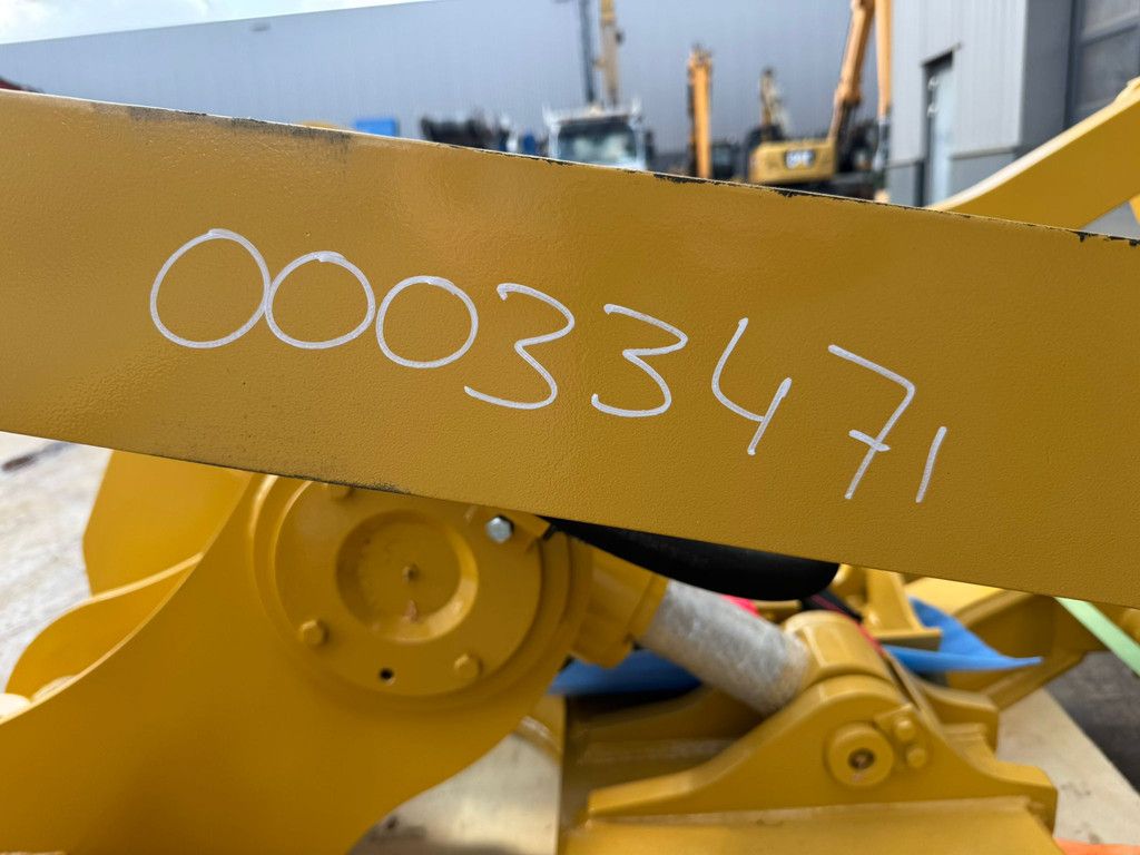Caterpillar D6 New Gen Ripper with 1 Cylinder