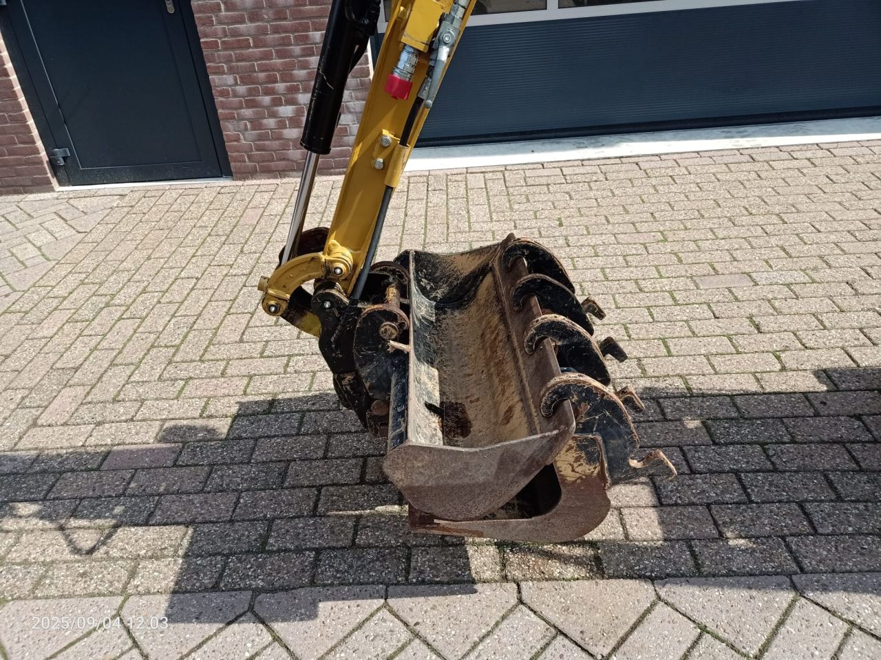 Cat 301.1 FM/ kobelco e9sr minigraver/1 ton